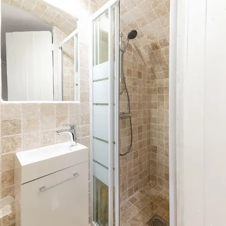 Architect's Triplex - Marais Apartment Paris