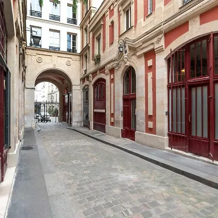 Architect's Triplex - Marais